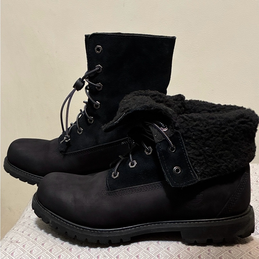 Timberland Women’s Lace-Up Fold over Boots
